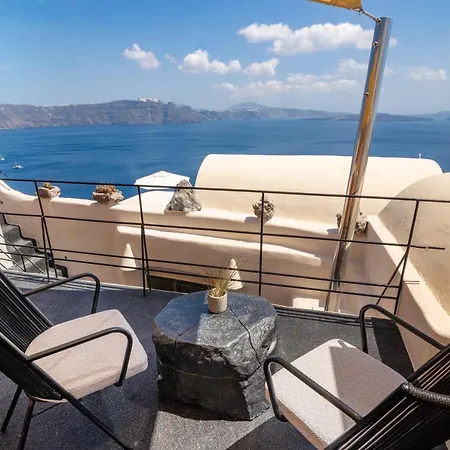 One Of One - Altheda * Oia (Santorini)